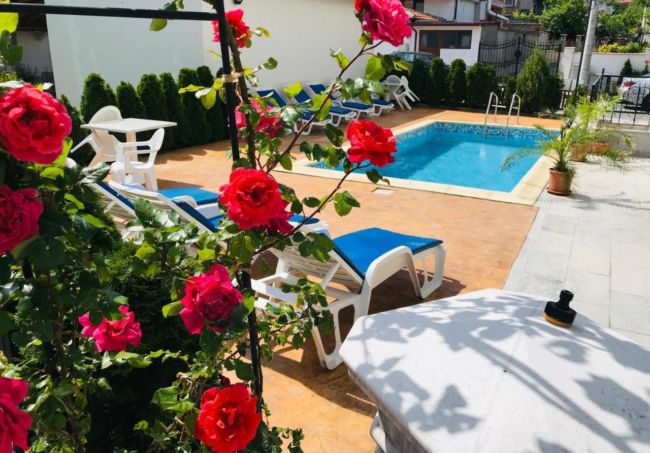 Apartment Raya Обзор Экстерьер фото