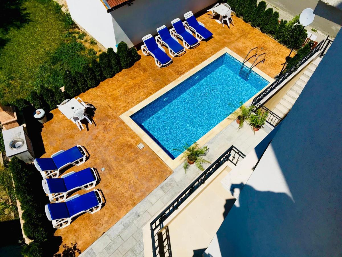 Apartment Raya Обзор Экстерьер фото